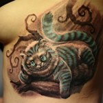 Кот на дереве