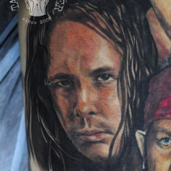 тату Jonathan Davis Korn